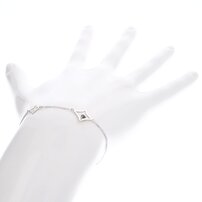 Dámsky strieborný náramok s jemným príveskom